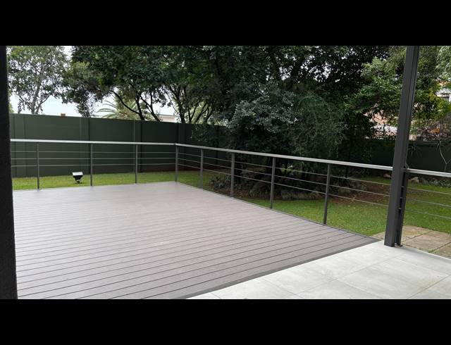 631M² OFFICE TO LET IN PINESLOPES